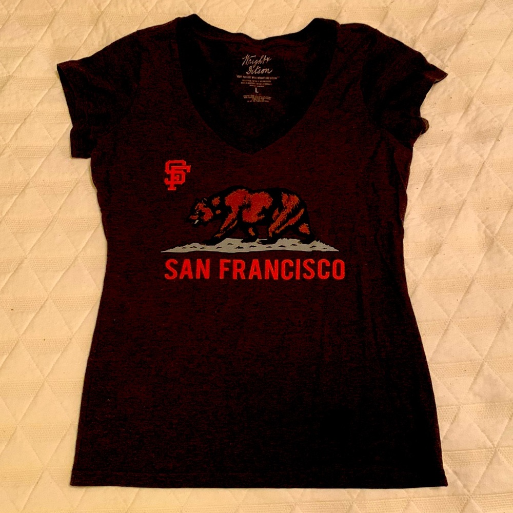San Francisco Giants V Neck shirt